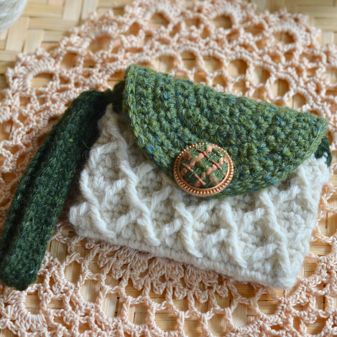Card & Coin Purse | Organic Shetland Wool | White&Green