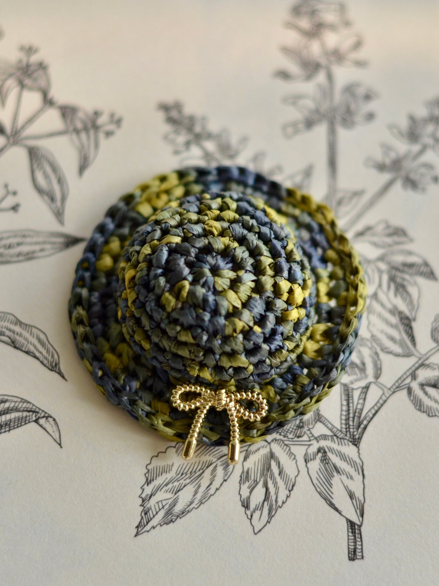 Handmade Straw Hat Brooch | Paper Yarn