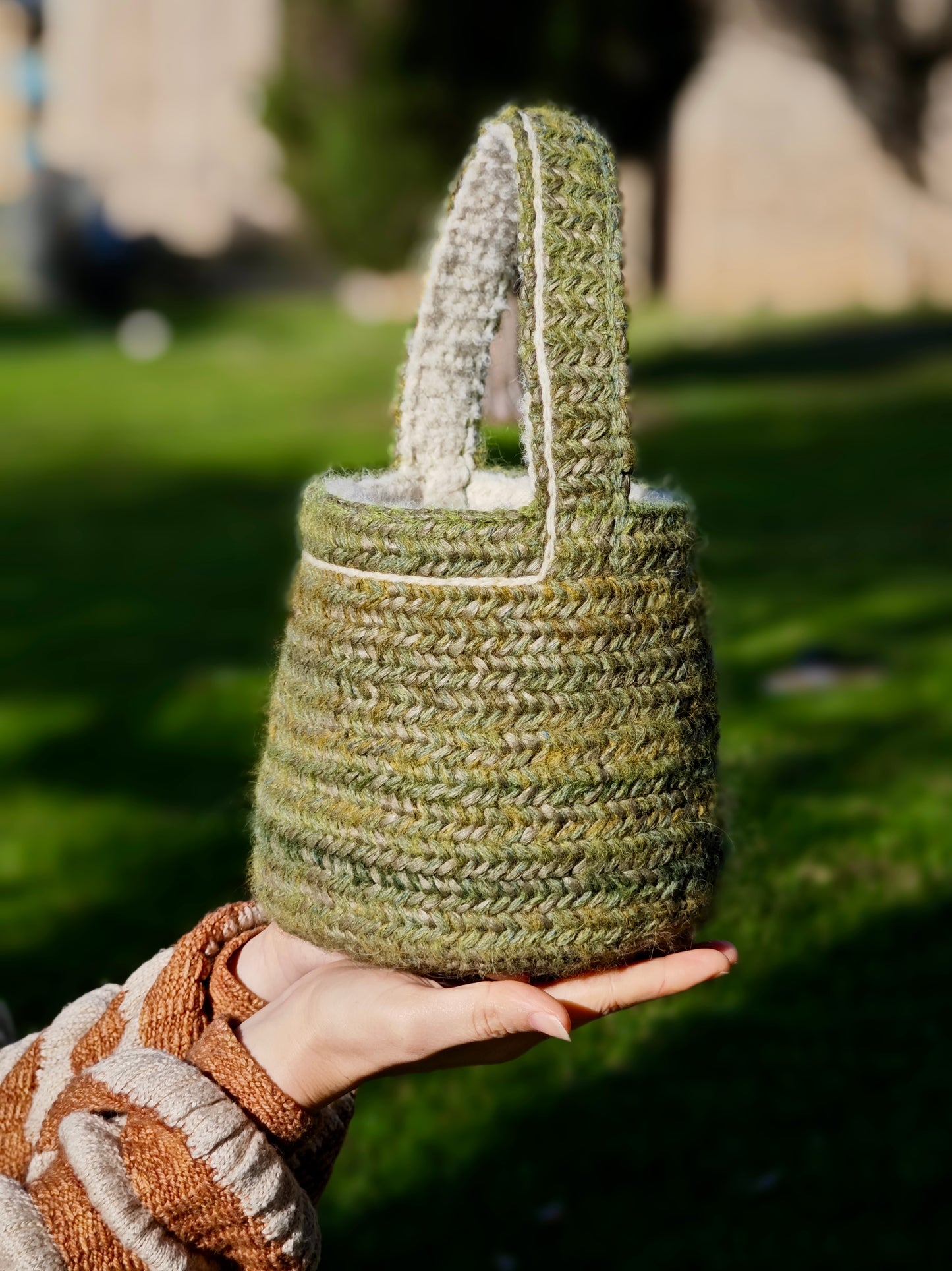 Mélange Green Bucket Bag | wool, fluffy alpaca, paper yarn | ready-to-ship
