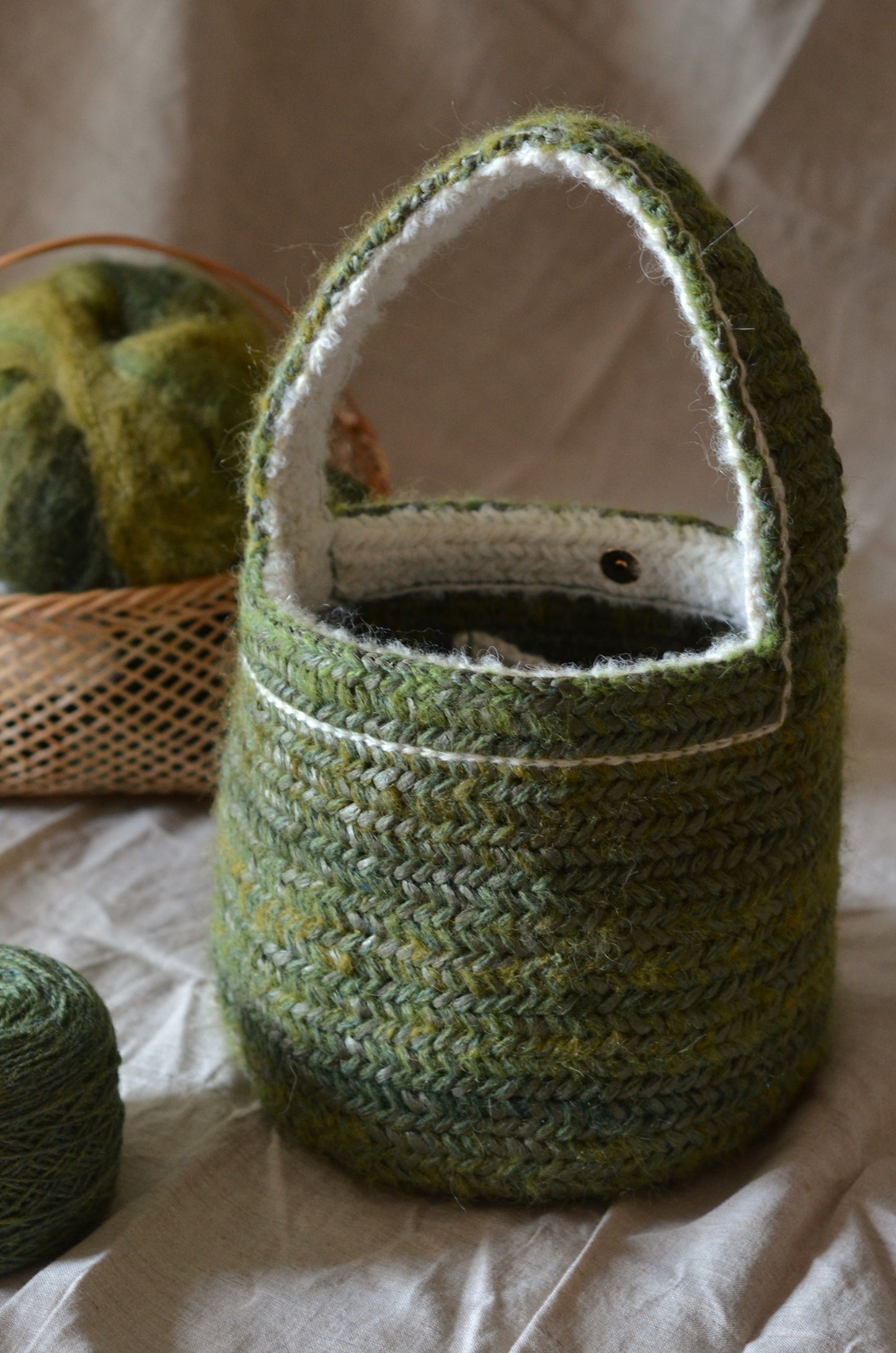 Mélange Green Bucket Bag | wool, fluffy alpaca, paper yarn | ready-to-ship